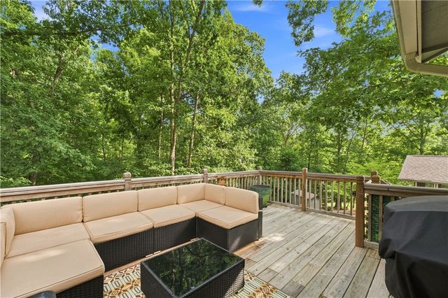 72 Elizabeth Drive, Bella Vista, AR 72715
