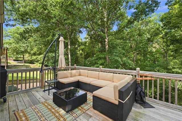 72 Elizabeth Drive, Bella Vista, AR 72715