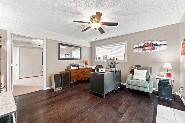 72 Elizabeth Drive, Bella Vista, AR 72715