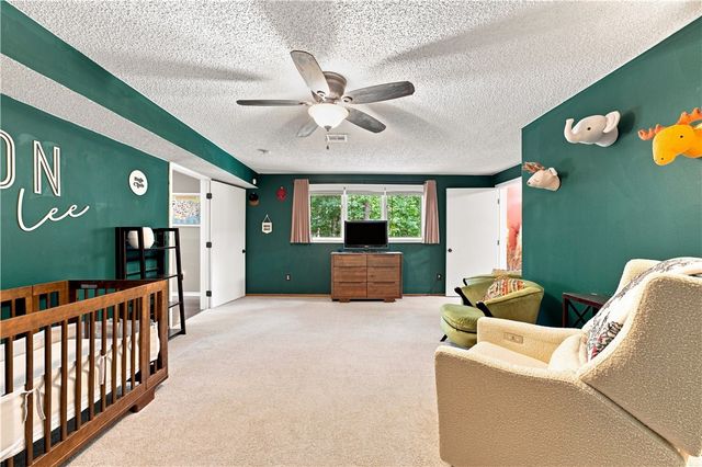 72 Elizabeth Drive, Bella Vista, AR 72715