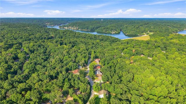 72 Elizabeth Drive, Bella Vista, AR 72715