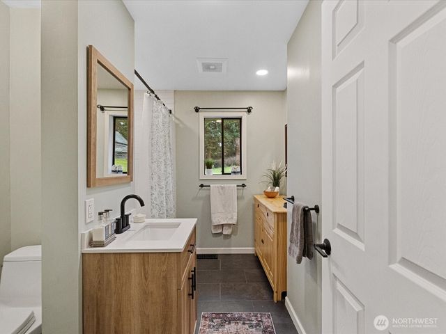 207 Fort Casey Road, Coupeville, WA 98239