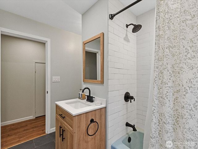 207 Fort Casey Road, Coupeville, WA 98239