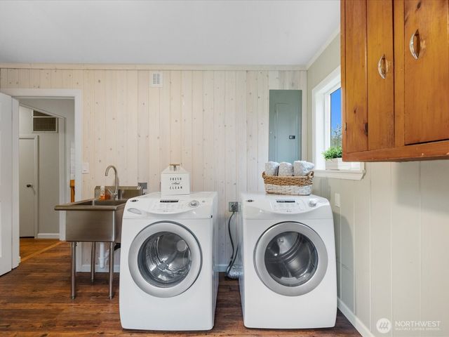 207 Fort Casey Road, Coupeville, WA 98239