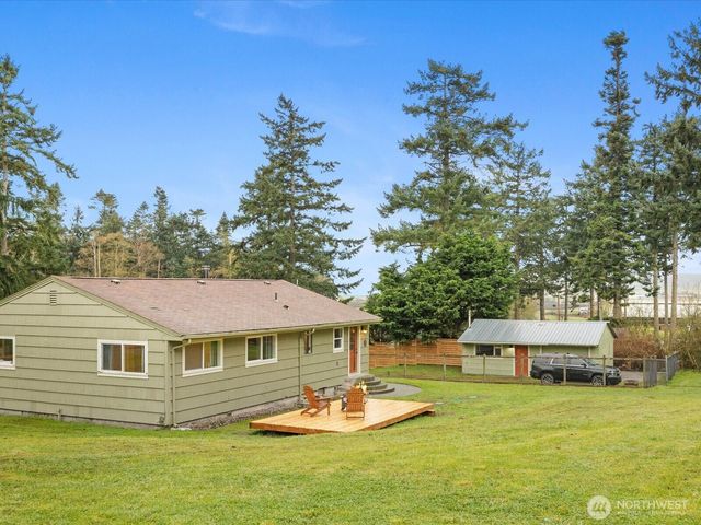 207 Fort Casey Road, Coupeville, WA 98239