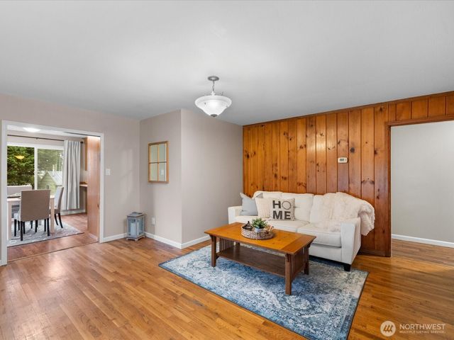 207 Fort Casey Road, Coupeville, WA 98239