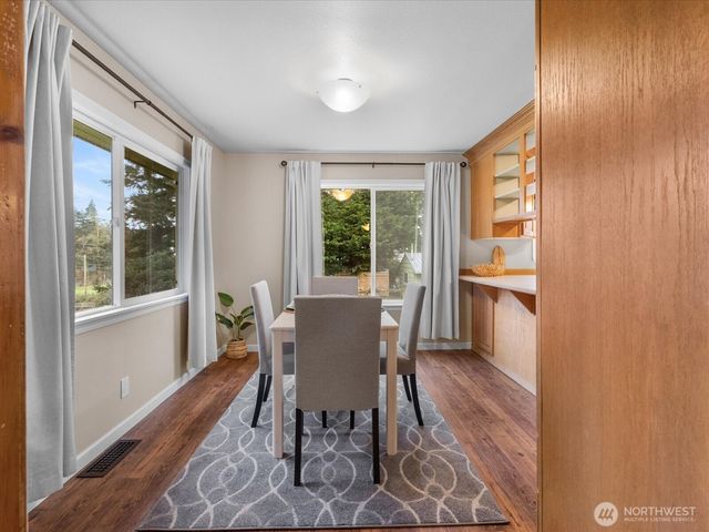 207 Fort Casey Road, Coupeville, WA 98239