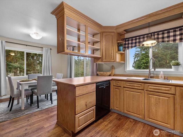 207 Fort Casey Road, Coupeville, WA 98239