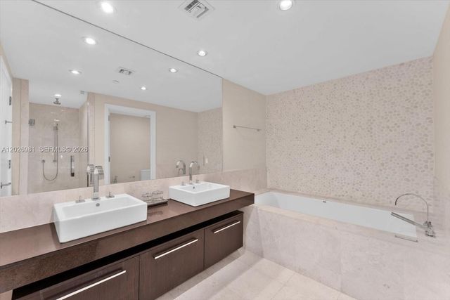 17121 Collins Ave 3905, Sunny Isles Beach, FL 33160