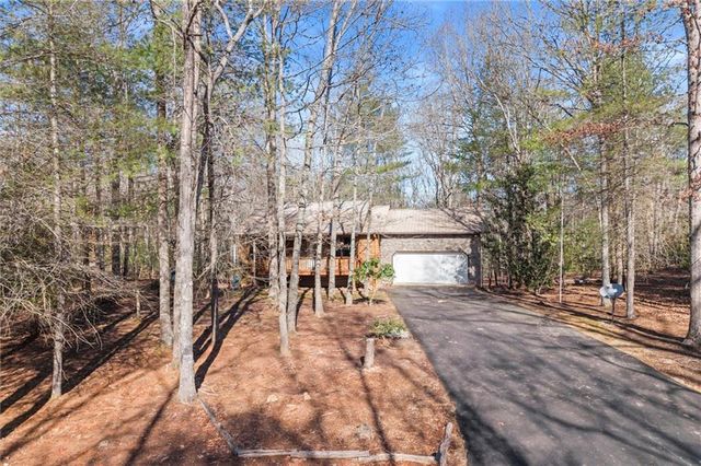 425 Enchanted Woods Dr, Blairsville, GA 30512