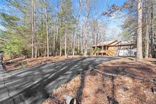425 Enchanted Woods Dr, Blairsville, GA 30512
