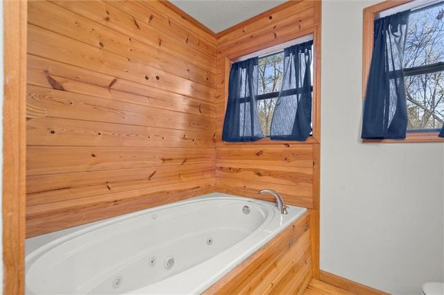 425 Enchanted Woods Dr, Blairsville, GA 30512