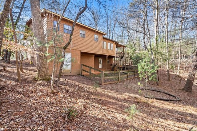 425 Enchanted Woods Dr, Blairsville, GA 30512