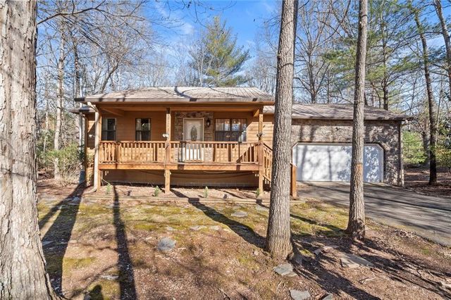 425 Enchanted Woods Dr, Blairsville, GA 30512