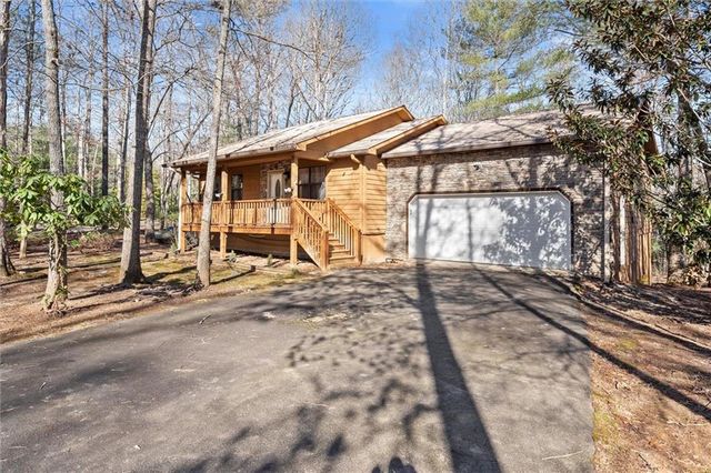 425 Enchanted Woods Dr, Blairsville, GA 30512