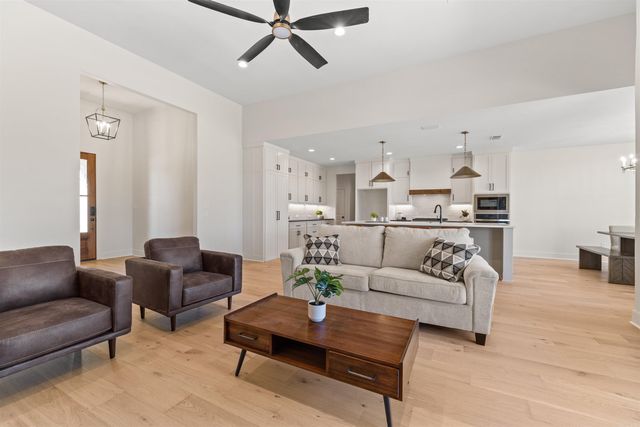 120 Timberland Trail, Maumelle, AR 72113