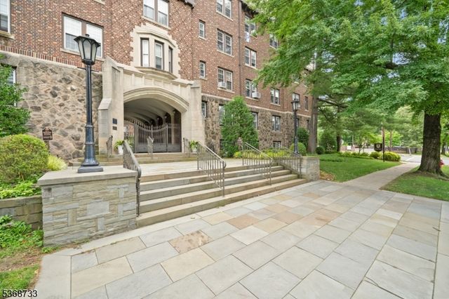 275 Engle St A-4, Englewood City, NJ 07631