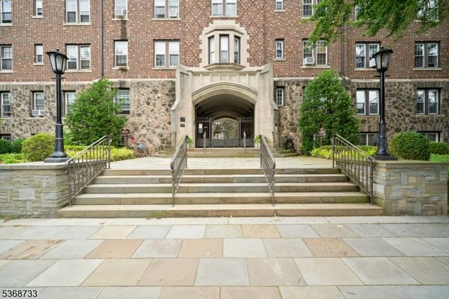 275 Engle St A-4, Englewood City, NJ 07631