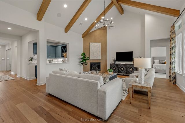 1809 Register Court, College Station, TX 77845