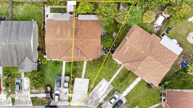 3814 Van Cott Circle, West Palm Beach, FL 33403