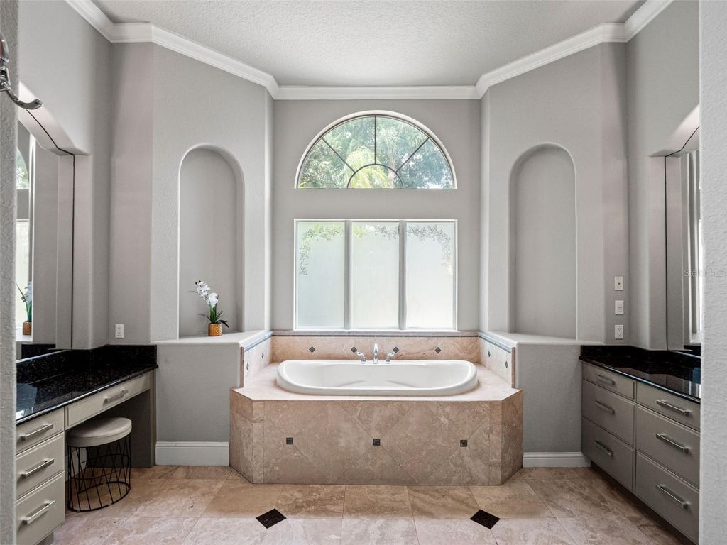 Image 29 of property listing at 9223 HIDDEN BAY LANE, Orlando, FL 32819