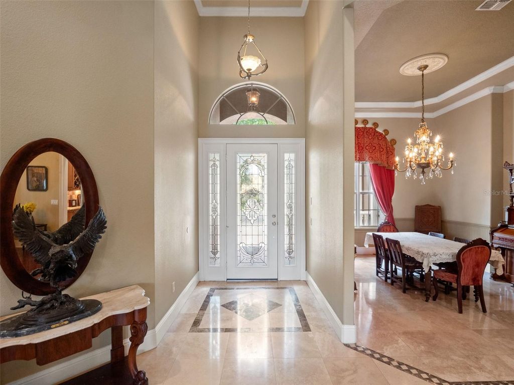 Image 4 of property listing at 9223 HIDDEN BAY LANE, Orlando, FL 32819