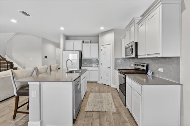 1721 Zilker Park Trail, Alvarado, TX 76009