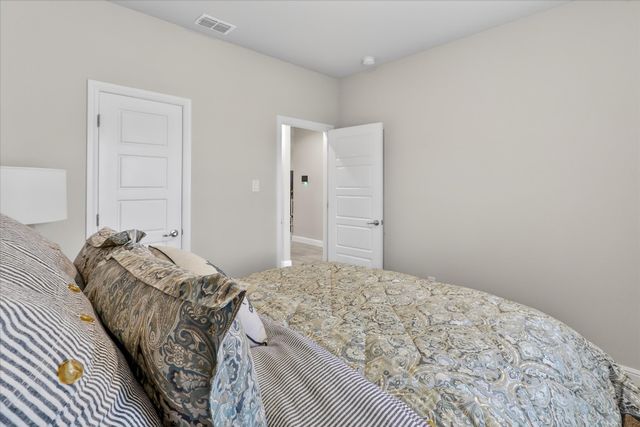 1721 Zilker Park Trail, Alvarado, TX 76009