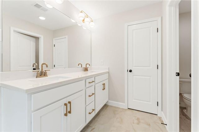 690 Sunstone Lane, Lawrenceville, GA 30043