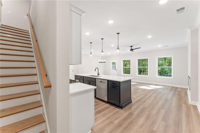 690 Sunstone Lane, Lawrenceville, GA 30043