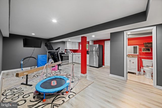 113 W EDGEVALE RD, Baltimore, MD 21225