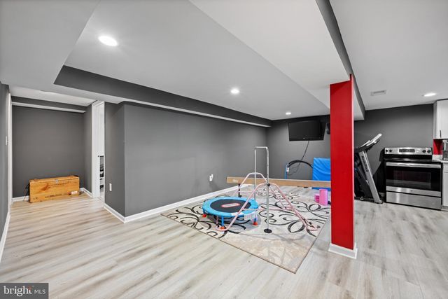 113 W EDGEVALE RD, Baltimore, MD 21225