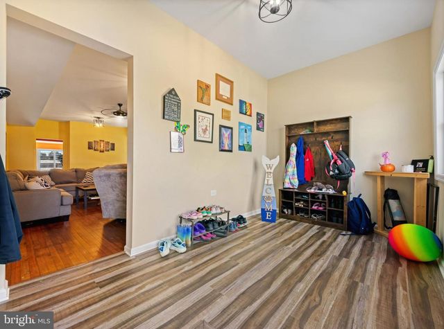 113 W EDGEVALE RD, Baltimore, MD 21225