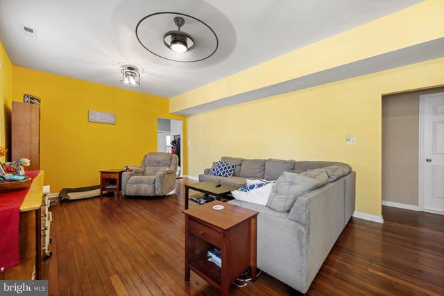 113 W EDGEVALE RD, Baltimore, MD 21225