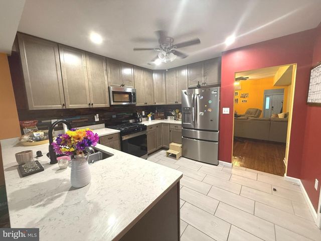 113 W EDGEVALE RD, Baltimore, MD 21225