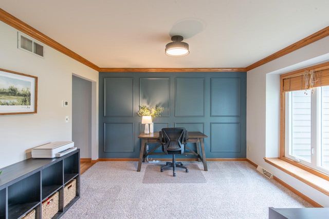 14695 Meadowshire DRIVE, New Berlin, WI 53151
