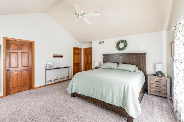 14695 Meadowshire DRIVE, New Berlin, WI 53151