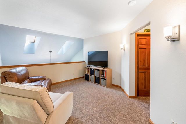 14695 Meadowshire DRIVE, New Berlin, WI 53151