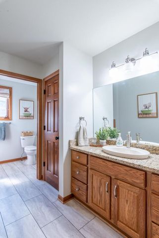 14695 Meadowshire DRIVE, New Berlin, WI 53151