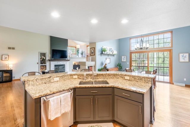14695 Meadowshire DRIVE, New Berlin, WI 53151