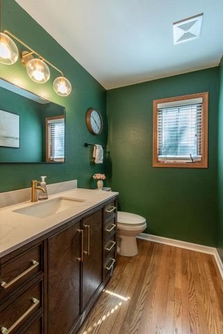 14695 Meadowshire DRIVE, New Berlin, WI 53151