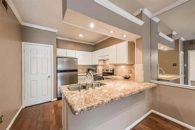 1330 Old Spanish Trail 2204, Houston, TX 77054