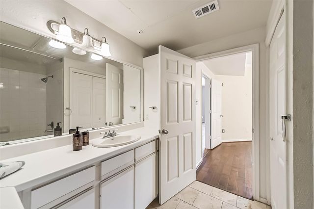 1330 Old Spanish Trail 2204, Houston, TX 77054