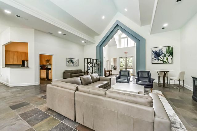 1330 Old Spanish Trail 2204, Houston, TX 77054
