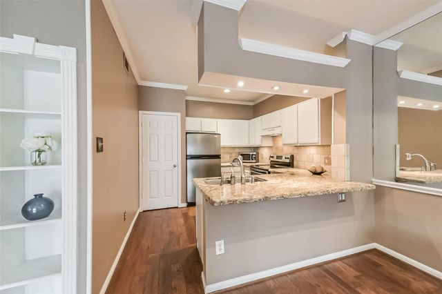 1330 Old Spanish Trail 2204, Houston, TX 77054