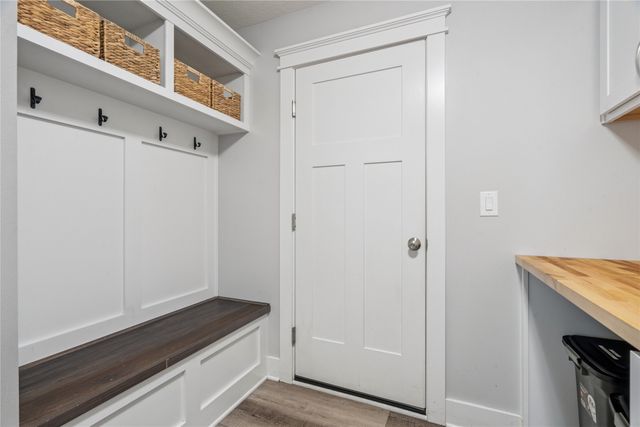 1225 NE 53rd Court, Ankeny, IA 50021