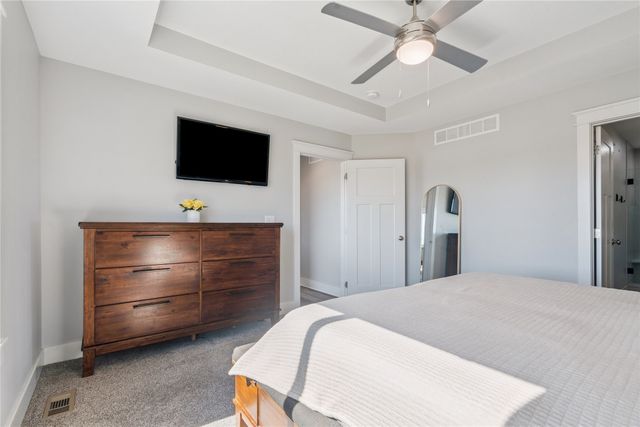 1225 NE 53rd Court, Ankeny, IA 50021