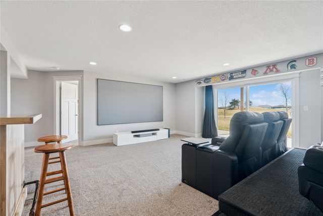 1225 NE 53rd Court, Ankeny, IA 50021