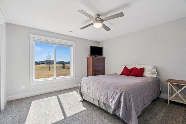 1225 NE 53rd Court, Ankeny, IA 50021