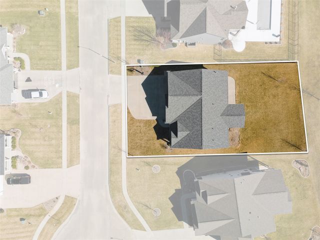 1225 NE 53rd Court, Ankeny, IA 50021